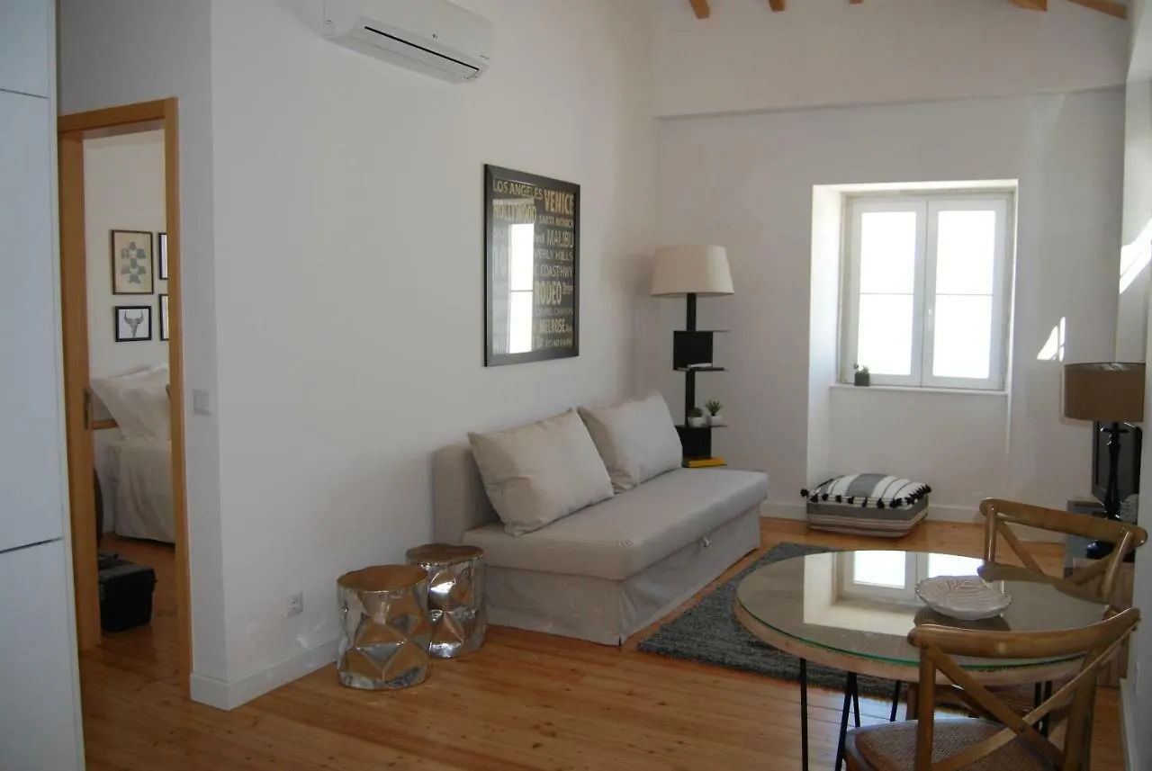 Berta Village, Old Quarter Lisbon Apartment